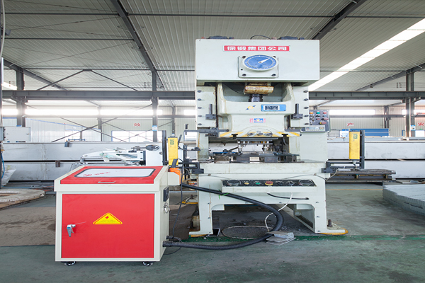 High-speed punch press